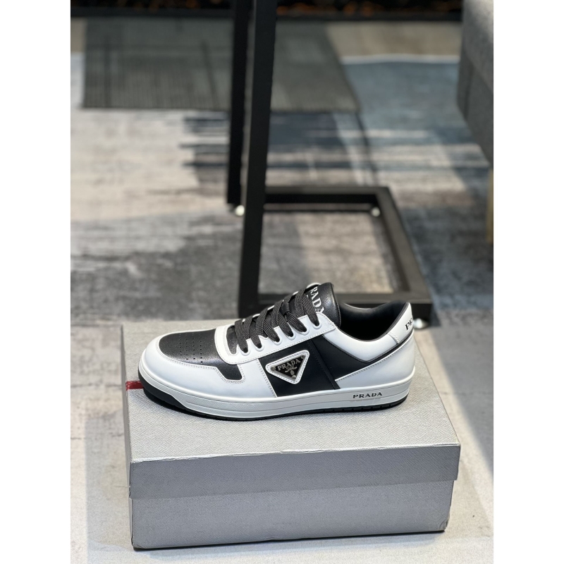 Pra*a casual shoes
